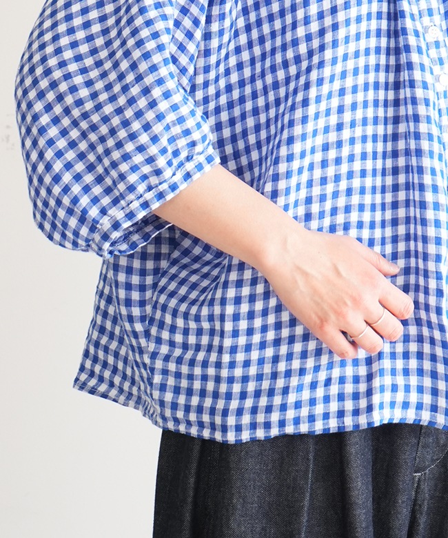 美品✨45R カディ コットン ブラウス ブルー チェック ゆったりシルエットのヘチマカラーTブラウス（播州織サッカー生地