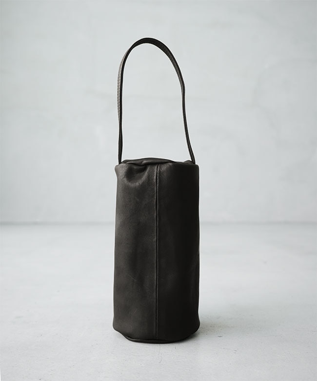 M177]【保存袋付き】MORMYRUS(モルミルス) レザーハンドバッグ 縦筒型