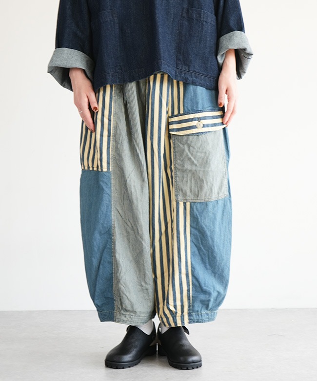 ダークグレー デニム トップスとワイドパンツ セット ダークグレー デニム トップスとワイドパンツ セット