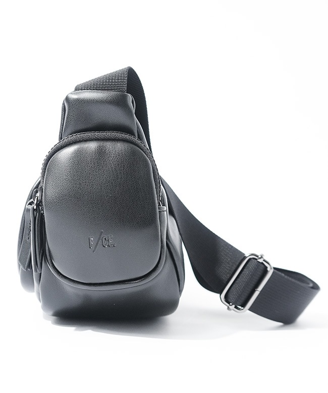 SALE 50%OFF】 【チャーム付属】 F/CE.(エフシーイー) TECH LEATHER