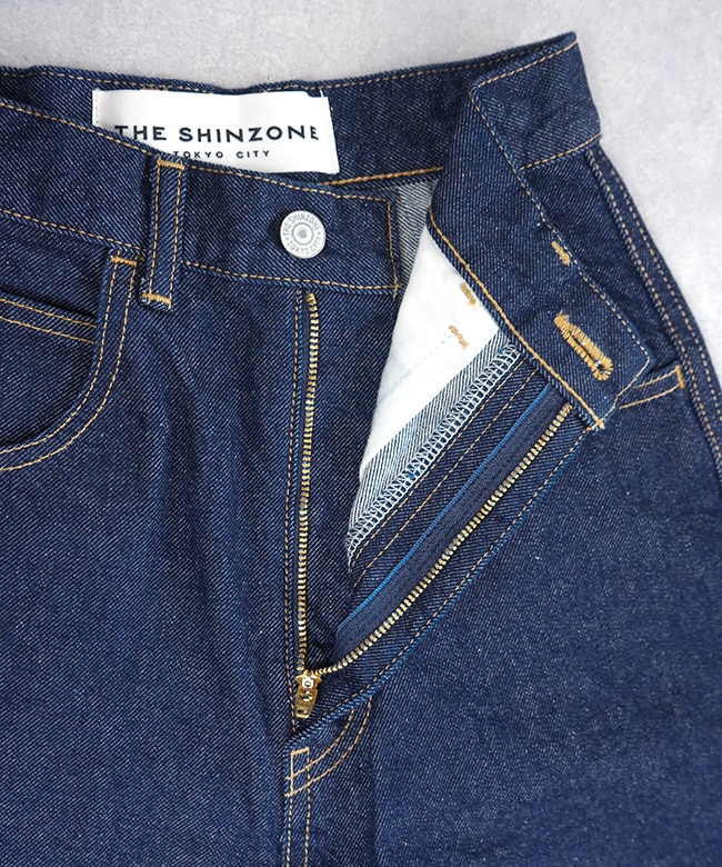 バーニーズニューヨーク　ＫＯＲＡＬ デニムパンツ バーニーズニューヨーク KORAL デニムパンツ