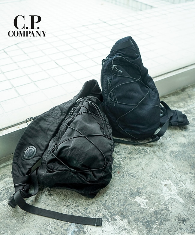C.P.COMPANY(シー・ピー・カンパニー)Nylon B Lens Crossbody Rucksack