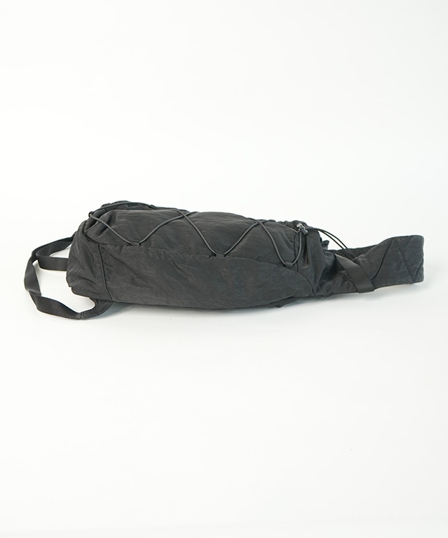 C.P.COMPANY(シー・ピー・カンパニー)Nylon B Lens Crossbody Rucksack