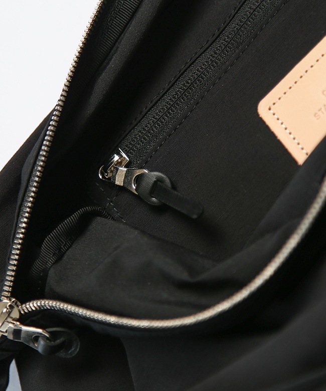 STANDARD SUPPLY(スタンダードサプライ)SIMPLICITY TRIANGLE SHOULDER 