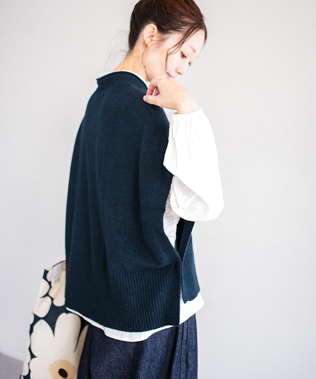 SALE 30%OFF】mao made(マオメイド) サイドボタンベスト レディース