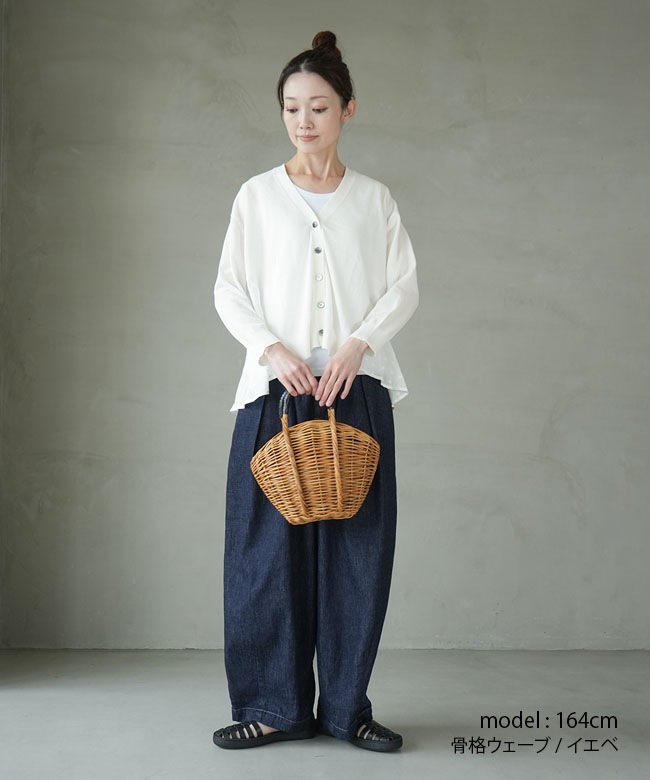 mao made(マオメイド) 別注カラーあり AラインVネック カーディガン