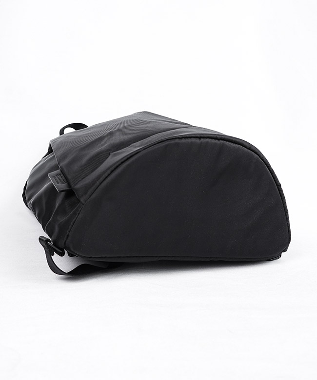 13WGB259304]emmi(エミ) eco撥水2wayボディバックパック リュック