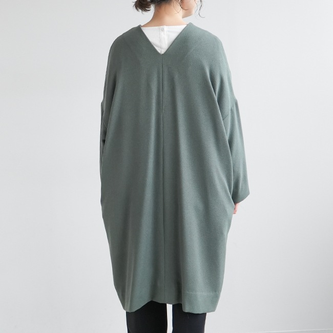 【即完】UNDERCOVER ノーカラーロングコート 小川彰子さん監修 ベルテッドロングコート 黒【AOKI公式通販】