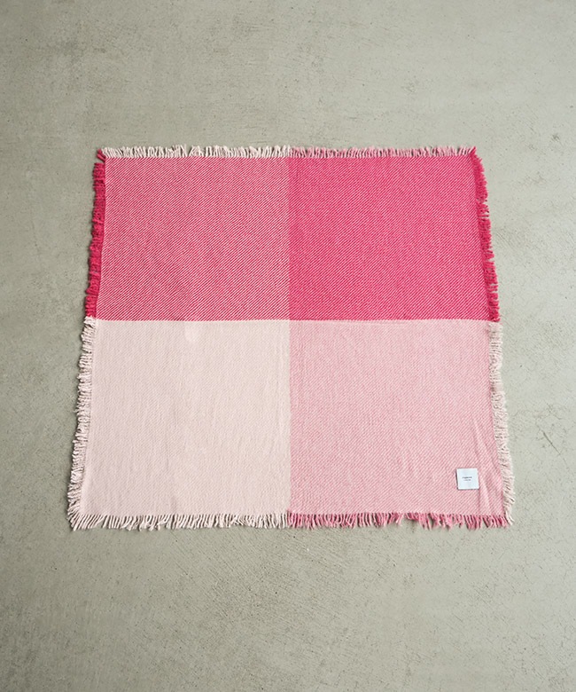 224400310]elegancese(エレガンセーゼ) Square fringe scarf スクエア