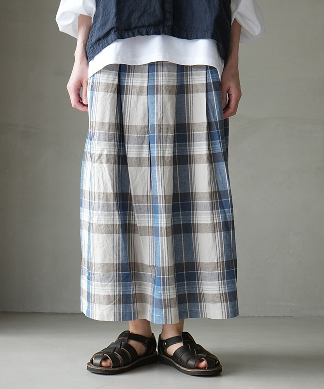 paloma wool フリル付きダークブルーのミディ丈スカート paloma wool フリル付きダークブルーのミディ丈スカート