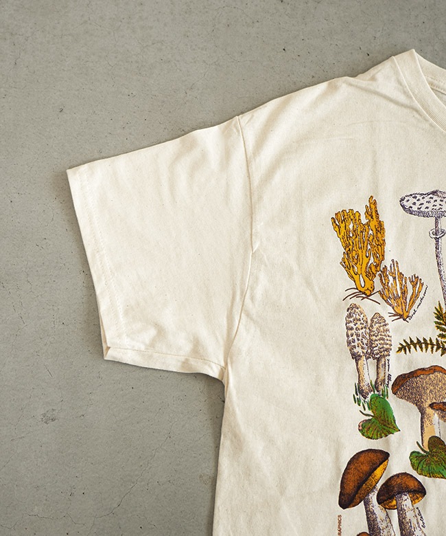y8u]LIBERTY GRAPHICS(リバティグラフィックス) MUSHROOMS Tシャツ