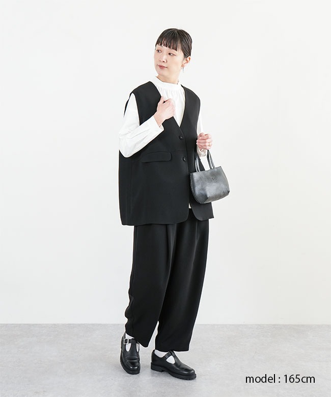 TB21442]tumugu(ツムグ)ソアパールコンパクト テーパードパンツ