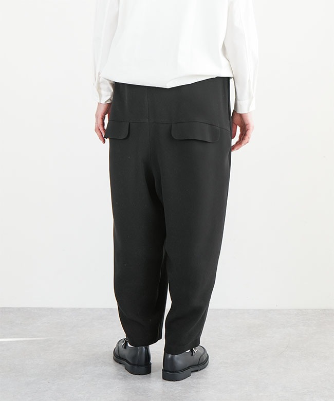 TB21442]tumugu(ツムグ)ソアパールコンパクト テーパードパンツ