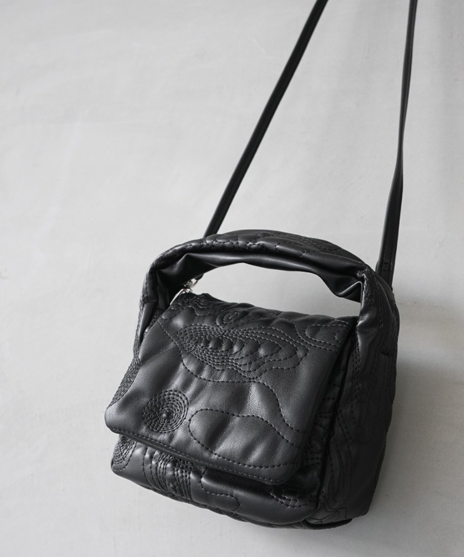 F/CE.(エフシーイー) TECH LEATHER CONTOUR MINI POUCH テック レザー 