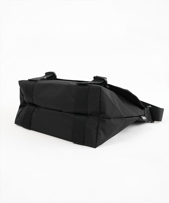KARRI AMIACALVA(カリ アミアカルヴァ) RECYCLED CORDURA
