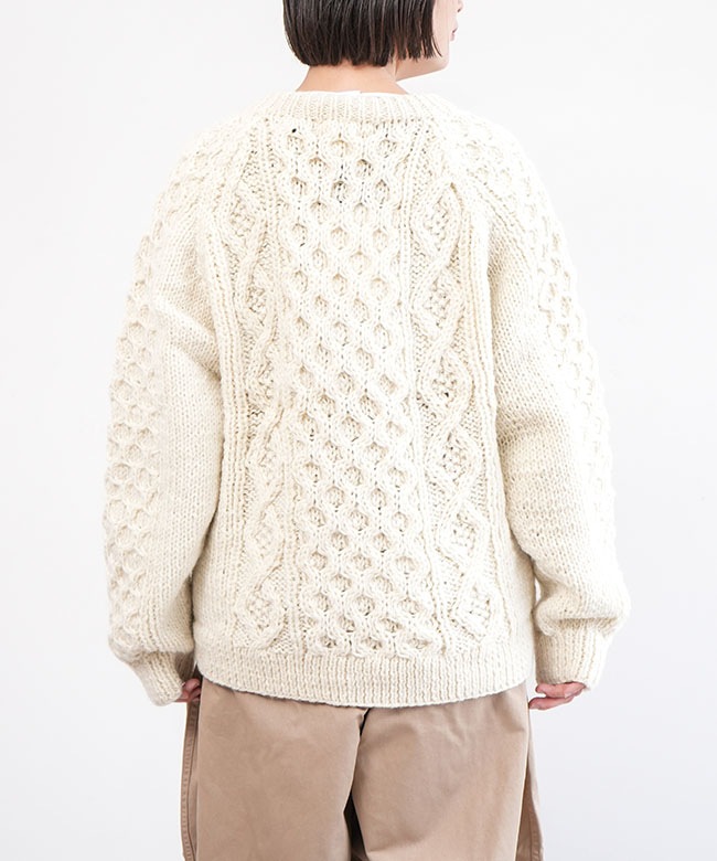 ハーベスティ ウール100 カーディガン　ハンドニット　ケーブルニット　生成り ハーベスティ ウール100 カーディガン ハンドニット ケーブル