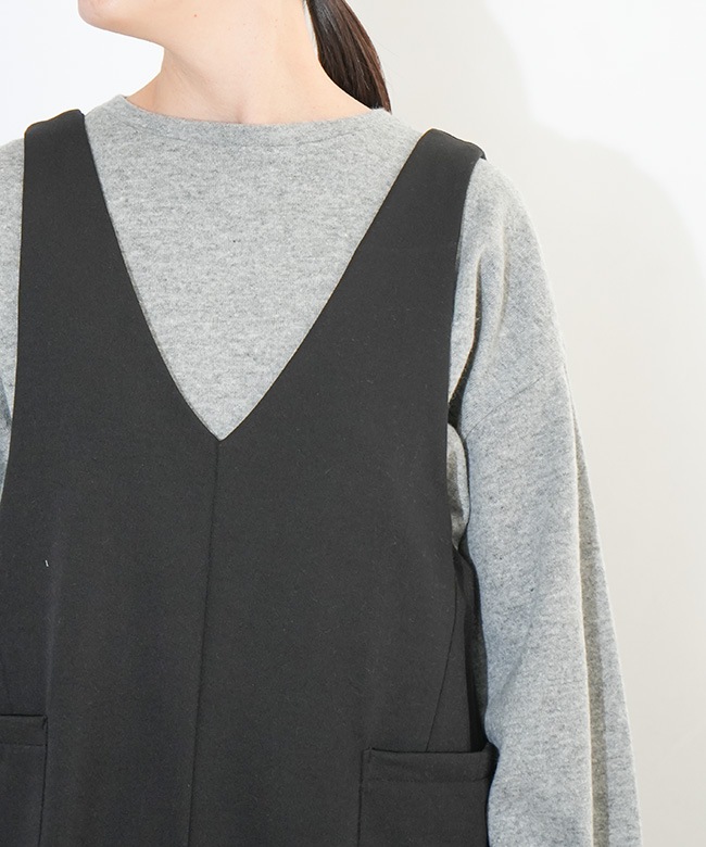 St.cecilia Vネックサロペット　グレー St.cecilia Vネックサロペット グレー St.cecilia Vネックサロペット