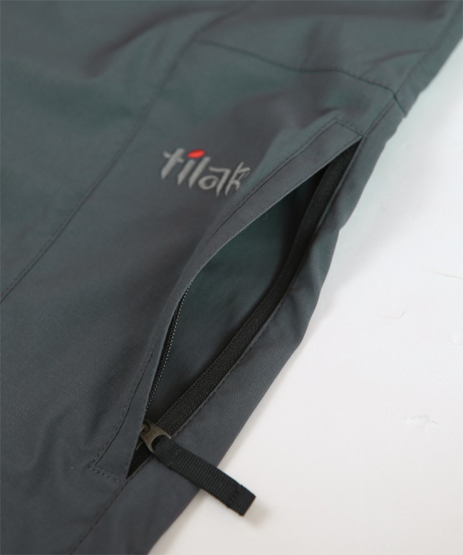 SALE 50%OFF】[24s-60335]Tilak(ティラック) TECH Shorts テック