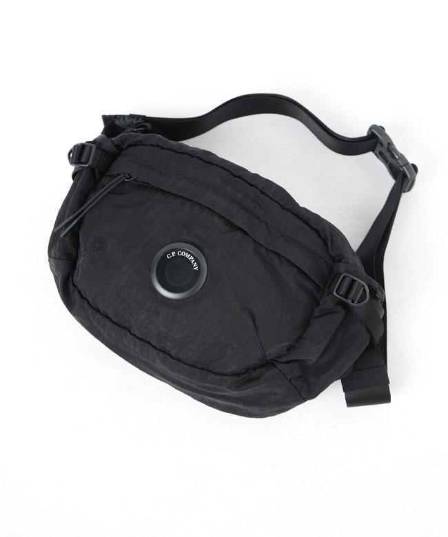 C.P.COMPANY(シー・ピー・カンパニー) Nylon B Lens Crossbody Pack