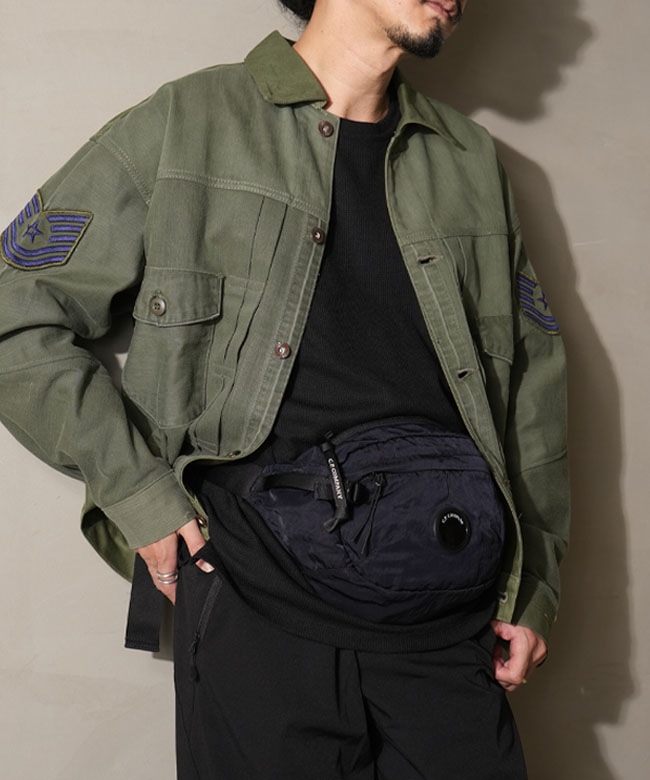 C.P.COMPANY(シー・ピー・カンパニー) Nylon B Lens Crossbody Pack
