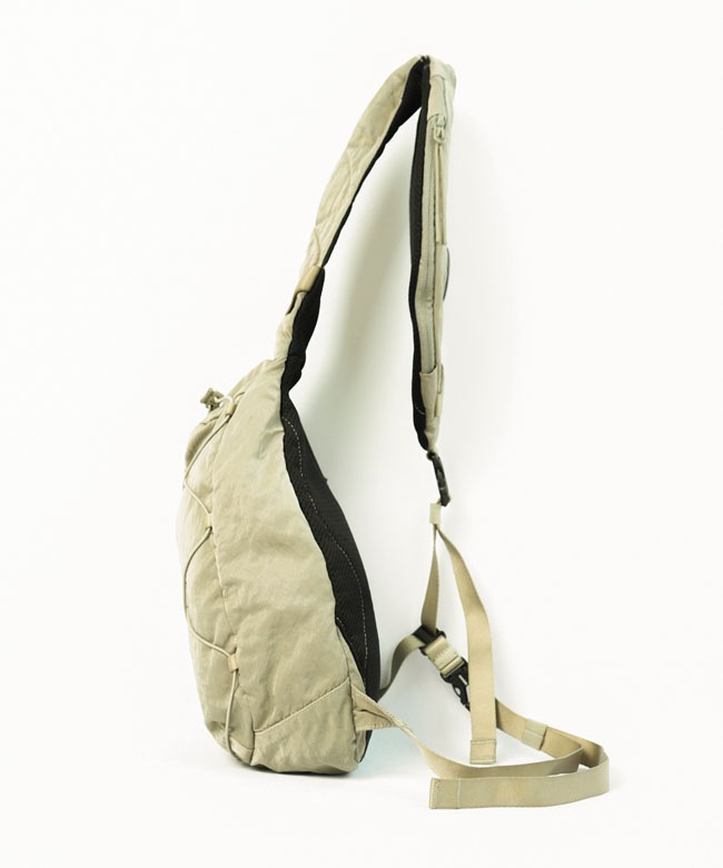 C.P.COMPANY(シー・ピー・カンパニー) Nylon B Lens Crossbody