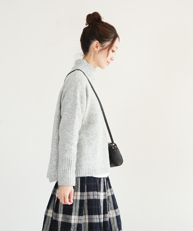 551119]mao made(マオメイド)ヤクフィールハイネックAラインバック