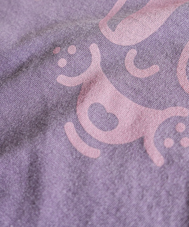 ヴェリテクールプリントロングスリーブTシャツ／カラー：パープル VCC-503]Veritecoeur(ヴェリテクール) PRINT L/S TEE プリント