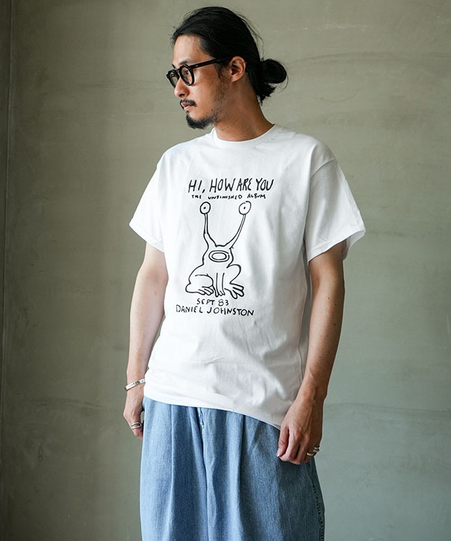 DANIEL JOHNSTON (ダニエル・ジョンストン) S/S TEE HI HOW ARE YOU