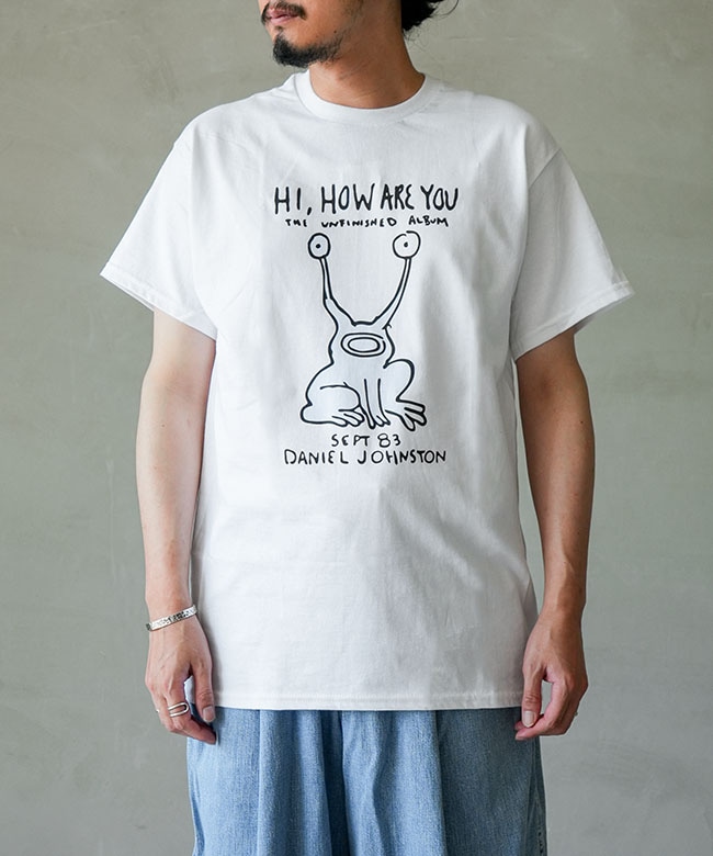 DANIEL JOHNSTON (ダニエル・ジョンストン) S/S TEE HI HOW ARE YOU