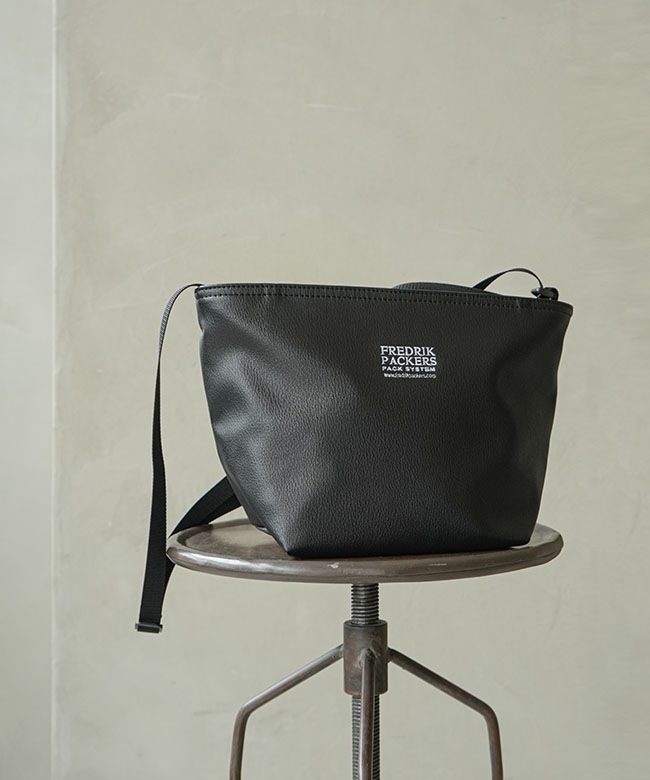 FREDRIK PACKERS(フレドリック パッカーズ) 別注 EVER SHOULDER ECO