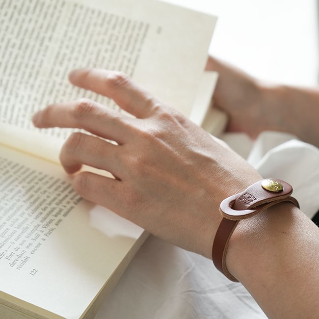 ◇【国内正規販売店】[5442409490]IL BISONTE(イルビゾンテ)コンチョ