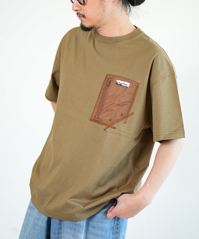  Man WILDSIDE 韓国 ポップアップ Tシャツ ミニポーチ SALE 30%OFF】[WT24053KY]WILD THINGS(ワイルドシングス)CAMP POCKET T