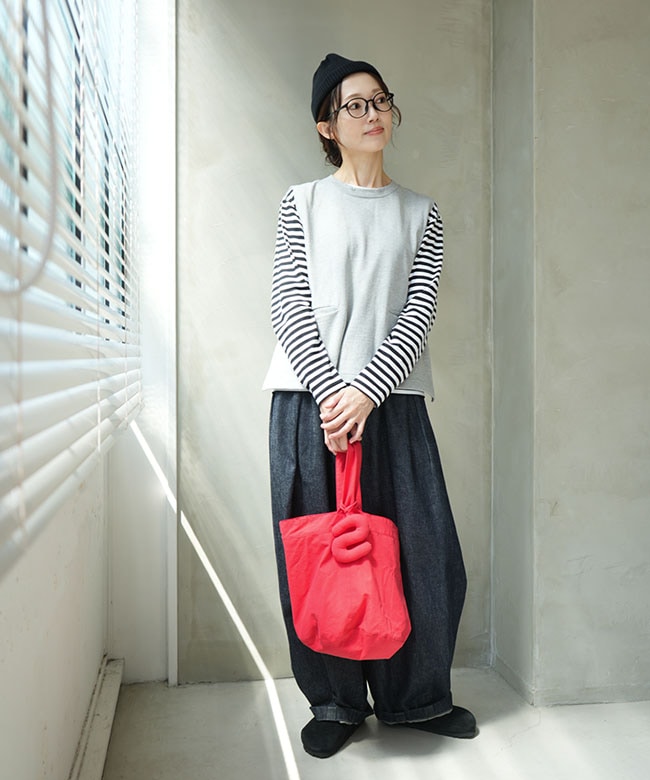 ◇ solamonat poche(ソラモナポッシェ) S付きバッグ チャーム付き