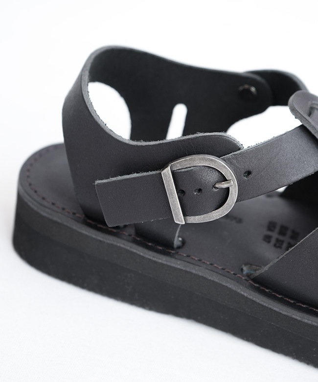 GUNZE ガボール 黒いレザーバングル GUNZE様専用 ガボール 黒いレザーバングル GABORATORY