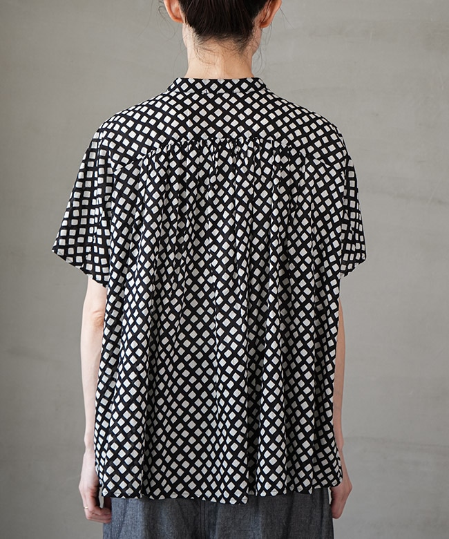 Brocante ブロカント 半袖シャツ ブラック系・ドット