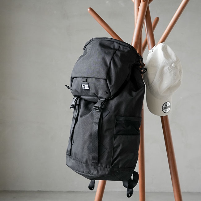 NEW ERA リュック 35L carrierpack_1.jpg
