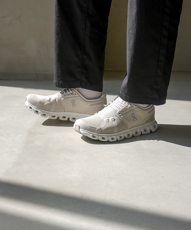 3WF10060755]【替え紐付き】On(オン)Cloud 6 クラウド6 シューズ