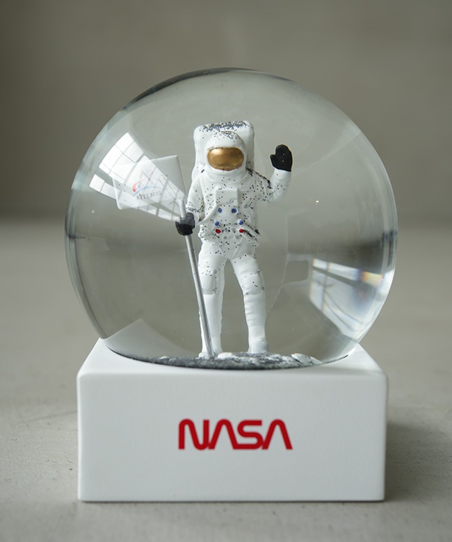 DETAIL(ディティール)NASA Snow Globe ナサ スノー グローブ / 月面の