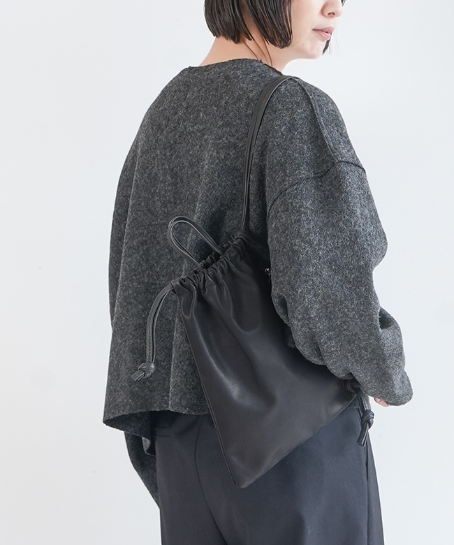 M-171]【保存袋あり】MORMYRUS(モルミルス) レザー巾着バッグ