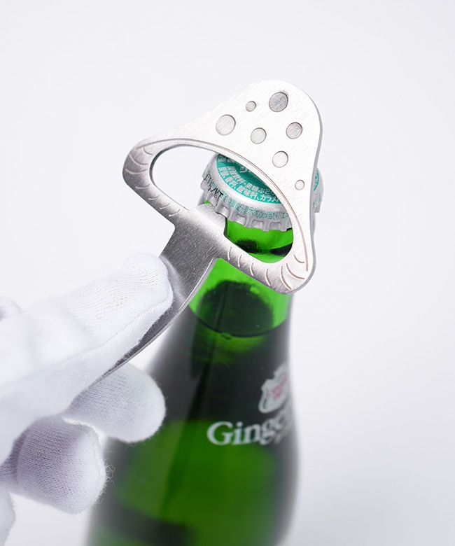 北村鐘　徳力製　純銀　亀の形の栓抜き 木製ケース付き 北村鐘 徳力製 純銀 亀の形の栓抜き 木製ケース付き - メルカリ