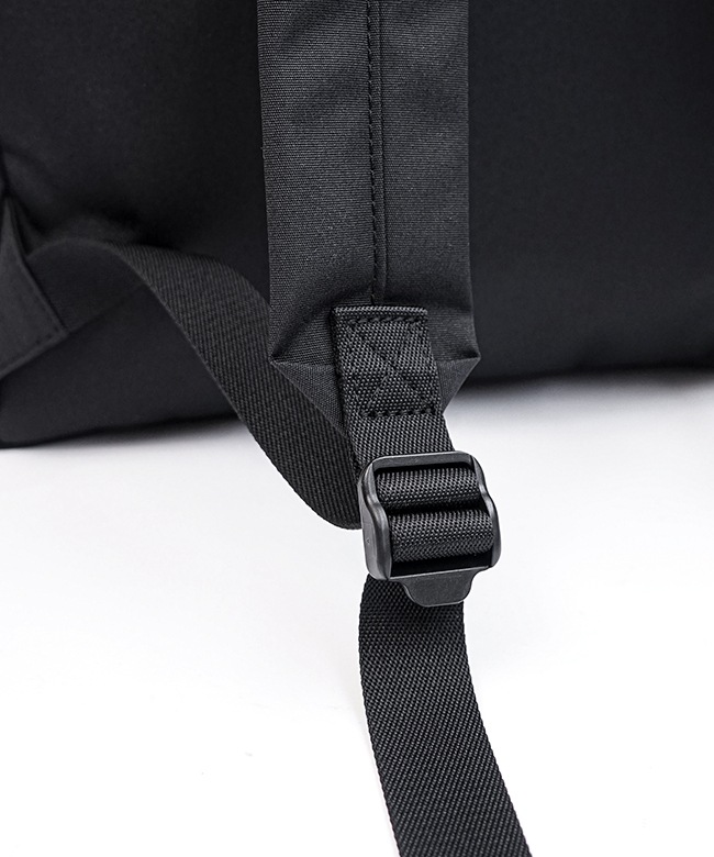 K007-M]KARRI AMIACALVA(カリ アミアカルヴァ) RECYCLED CORDURA