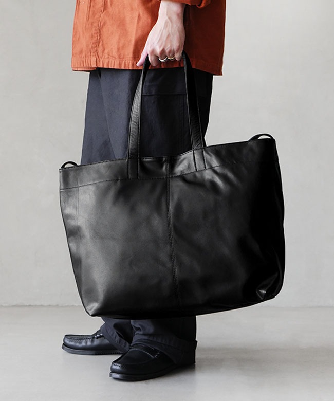 253-60906]UNIVERSAL PRODUCTS.(ユニバーサルプロダクツ) LEATHER BAG