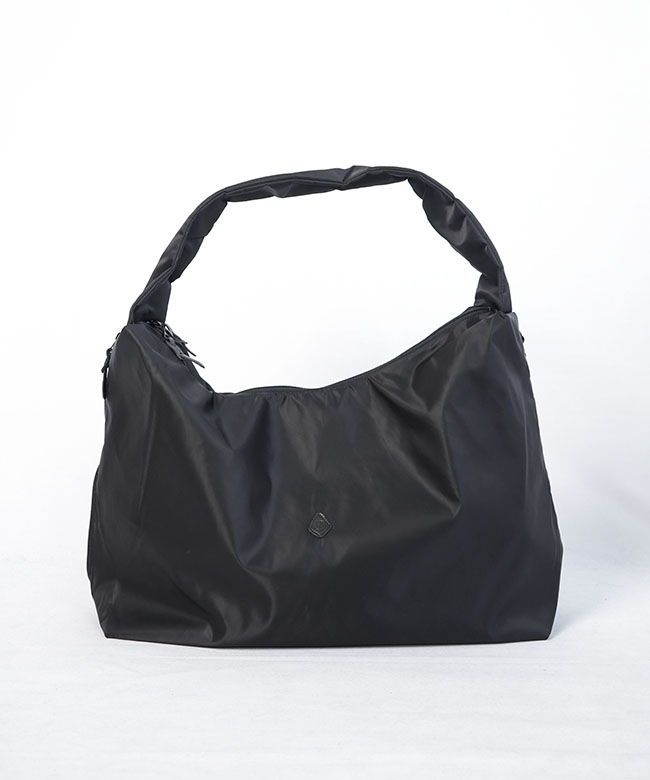 クレドランナイロンブラック　ショルダーバック新品・未使用品・タグ付き CLEDRAN(クレドラン)FORI SIDE ZIP POCKET SHOULDER リサイクル