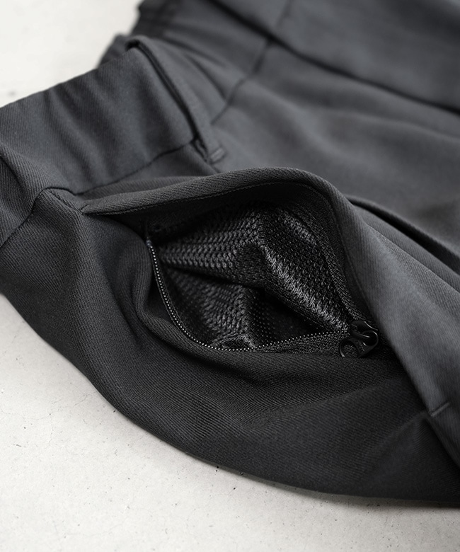 Goldwin(ゴールドウィン) One Tuck Straight Pants ワンタック