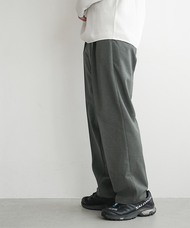GL75180]Goldwin(ゴールドウィン) One Tuck Straight Pants ワンタック