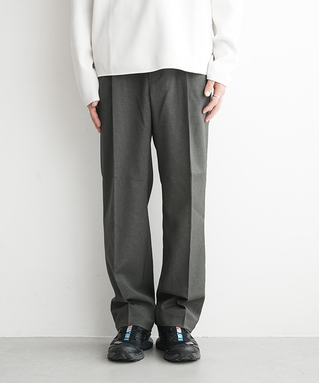 GL75180]Goldwin(ゴールドウィン) One Tuck Straight Pants ワンタック