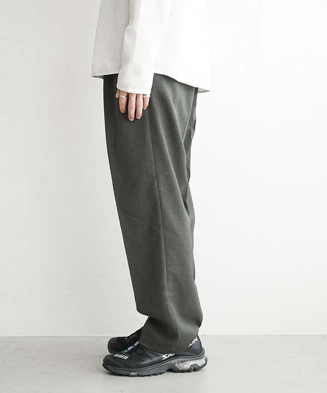 GL75180]Goldwin(ゴールドウィン) One Tuck Straight Pants ワンタック
