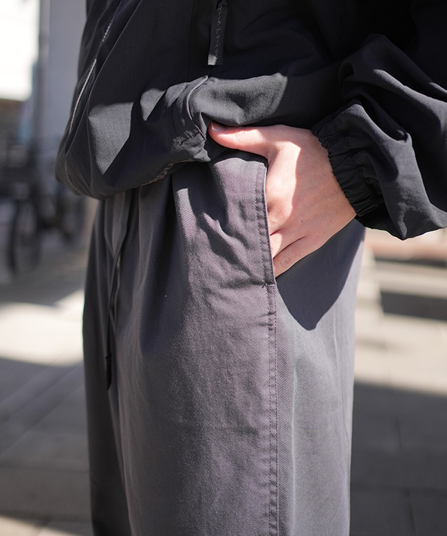 Gramicci × Ciaopanic 別注 T/Cツイルナロージョガーパンツ【M】ブラック グラミチ チャオパニック コラボ クライミング CP16A0020120100 GMP4-SJP10]GRAMICCI(グラミチ) T⁄C TWILL TUCK TAPERD PANT T⁄C