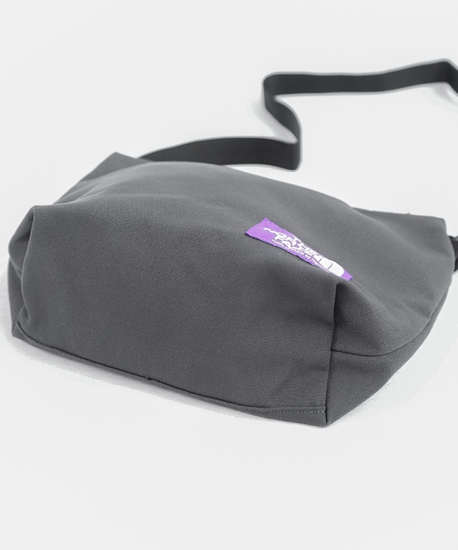 【超美品】THE NORTH FACE PURPLE LABELショルダーバッグ THE NORTH FACE PURPLE LABEL Field Small Shoulder Bag Black