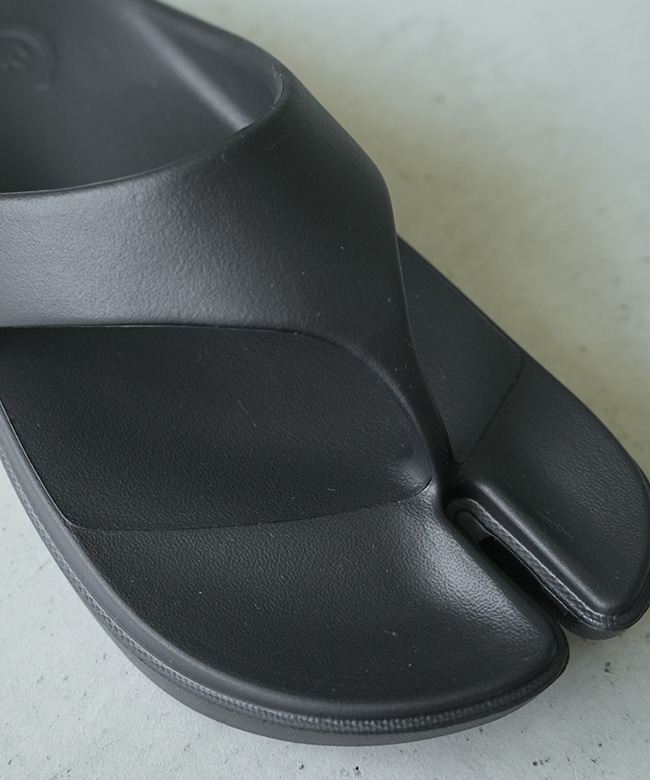 PAES(ペイズ)【携帯袋付き】FLIPFLOP 01 フリップフロップ BLACK